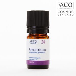 ゼラニウム 天然100%精油（エッセンシャルオイル）5mL｜ローズ調の華やかな香り